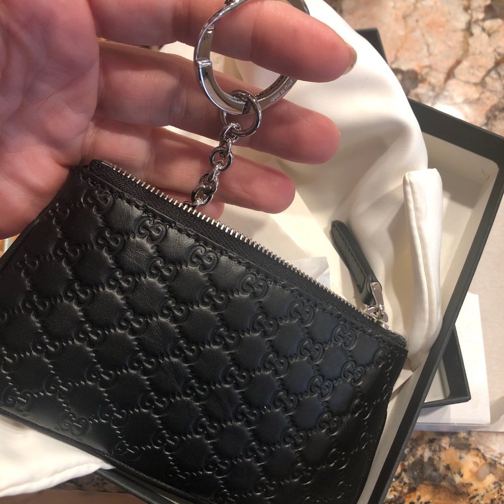 New with Gucci box Gucci Microguccissima Small Zip Wallet with Key Ring in Black - Picture 2 of 5